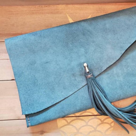 ScapeGrace Designs Teal Blue Leather Suede Clutch - Picture 2 of 3